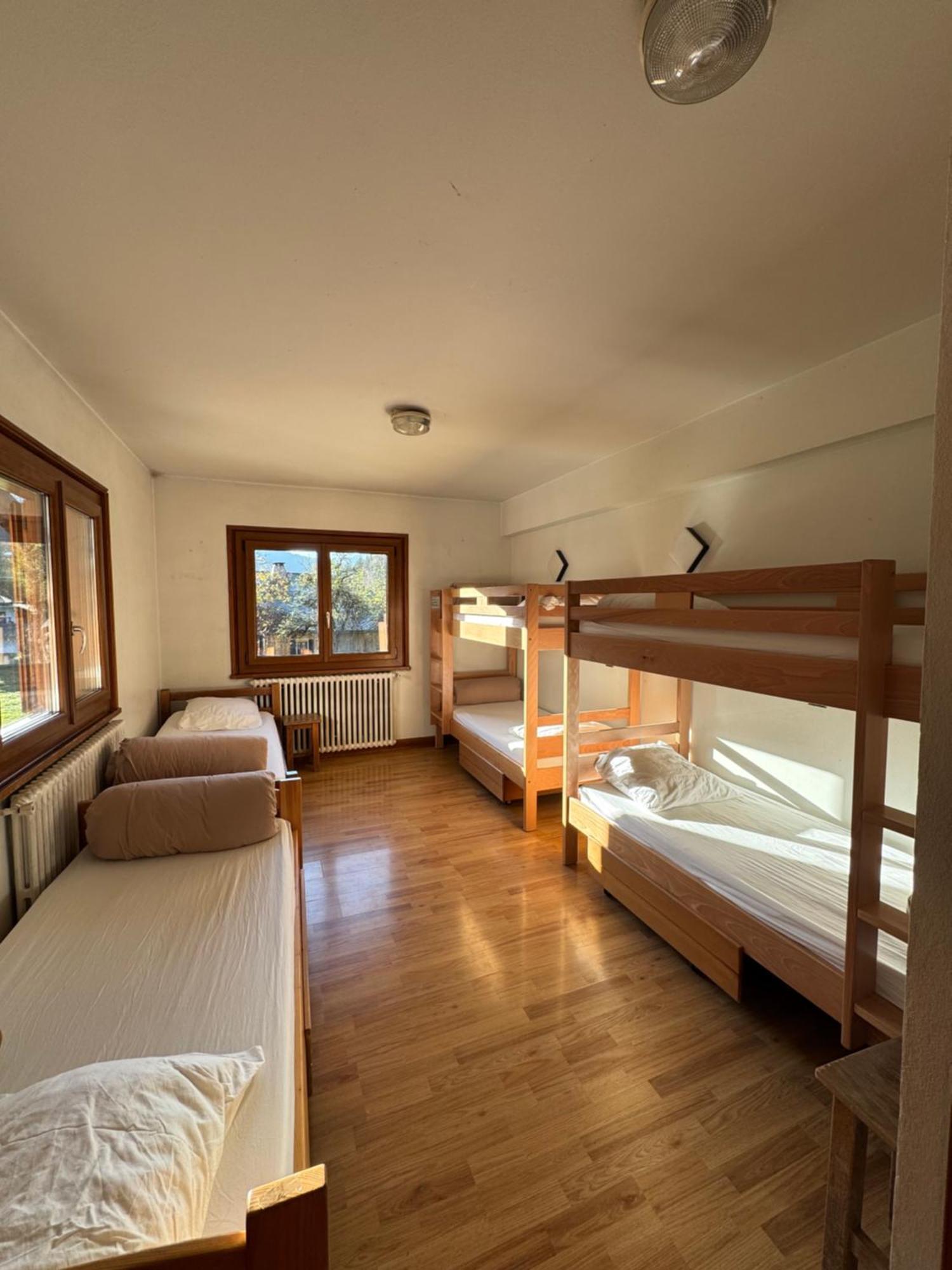 L'Ardesia Hostel Morzine Exterior photo